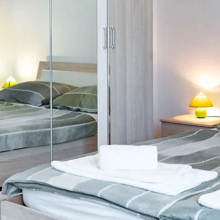 4 Apartment *