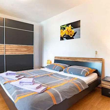 Apartment 4 Kampor